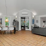 Three-bedroom In Semesterbostad