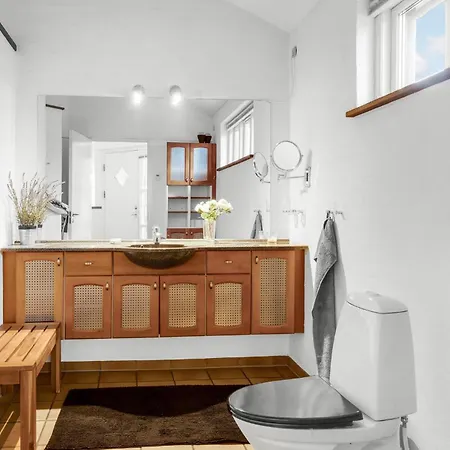 펜션 Stunning Home In Grenaa With Wifi