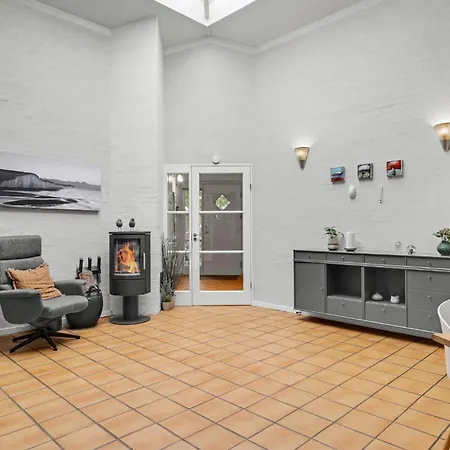 펜션 Stunning Home In Grenaa With Wifi *