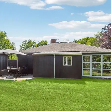 펜션 Stunning Home In Grenaa With Wifi