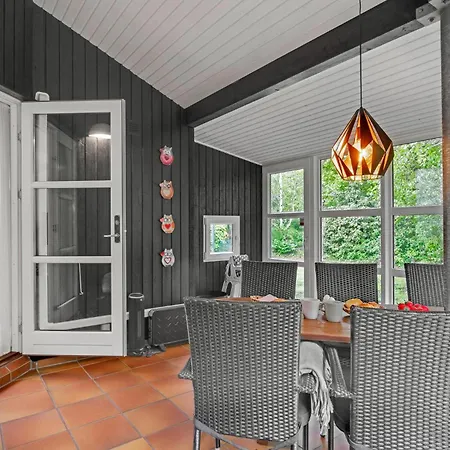 Stunning Home In Grenaa With Wifi