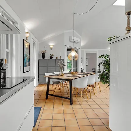 펜션 Stunning Home In Grenaa With Wifi *